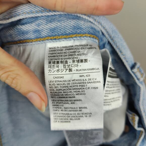 Levi's Wedgie Straightlev Jeans Womens 32 Light Wash Distressed Button Fly‎ - Picture 9 of 12